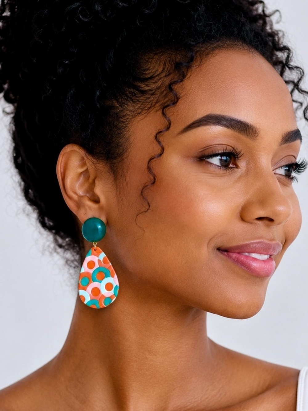 Fashionable Retro Teardrop Dangling Earrings